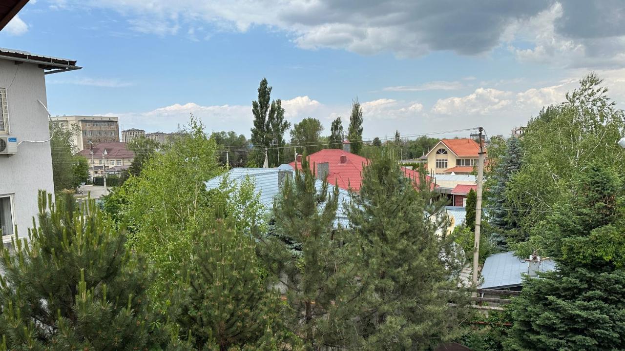 Tian-Shan Hotel Bishkek Exterior foto